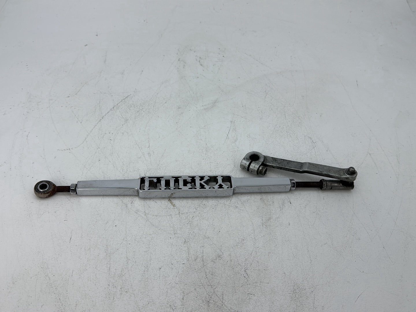 2006 Harley Dyna FXDWGI Wide Glide OEM Gear Shifter Lever Arm w/ Rod linkage