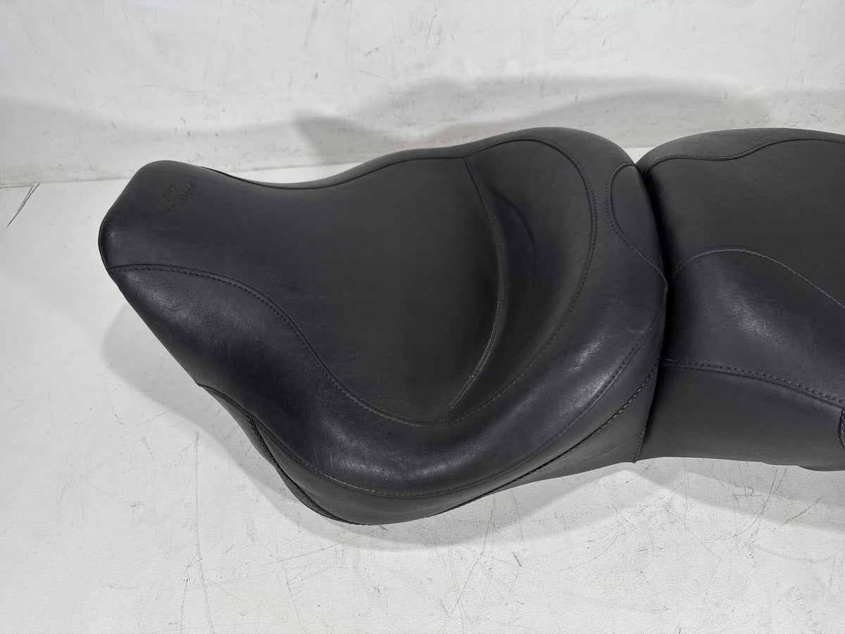 2006 Harley Road King Touring Custom Passenger Rider Driver Seat Saddle MUSTANG