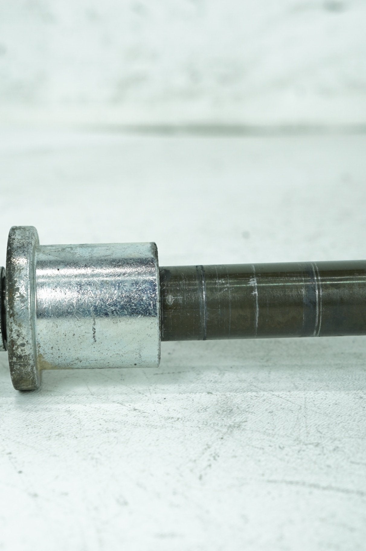 2008 - 2016 Harley-Davidson Touring Road Glide Ultra Rear Fork Swingarm Pivot Bolt Shaft 47540-11
