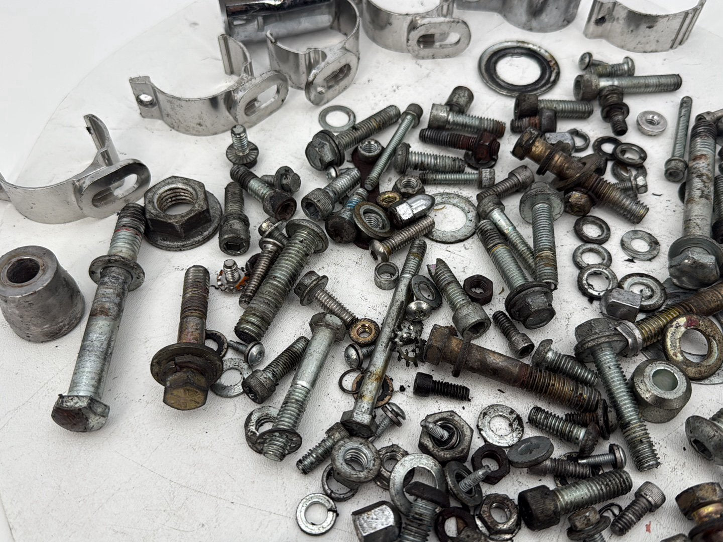 2006 - 2017 Harley-Davidson Dyna Street Bob Hardware Bolts Nuts & Brackets