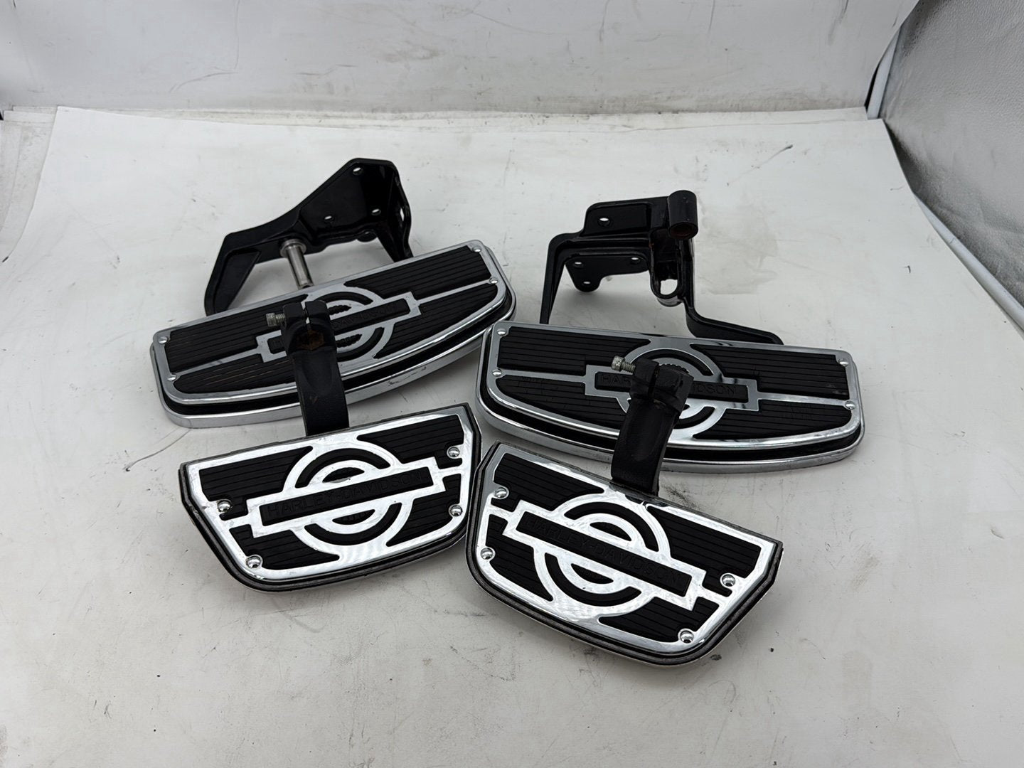 2002 Harley Heritage Softail Classic FLSTC OEM Left Right Driver & Pass Floorboard Foot Rest
