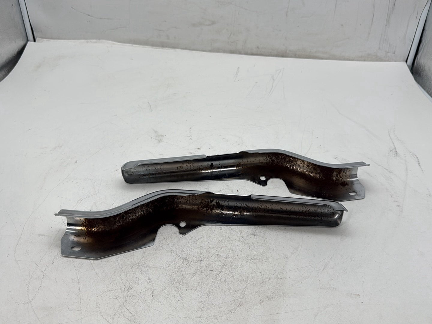 2006 Harley Touring FLHTCI Electra Glide Classic OEM Left Right Saddlebag Fender Struts Brackets