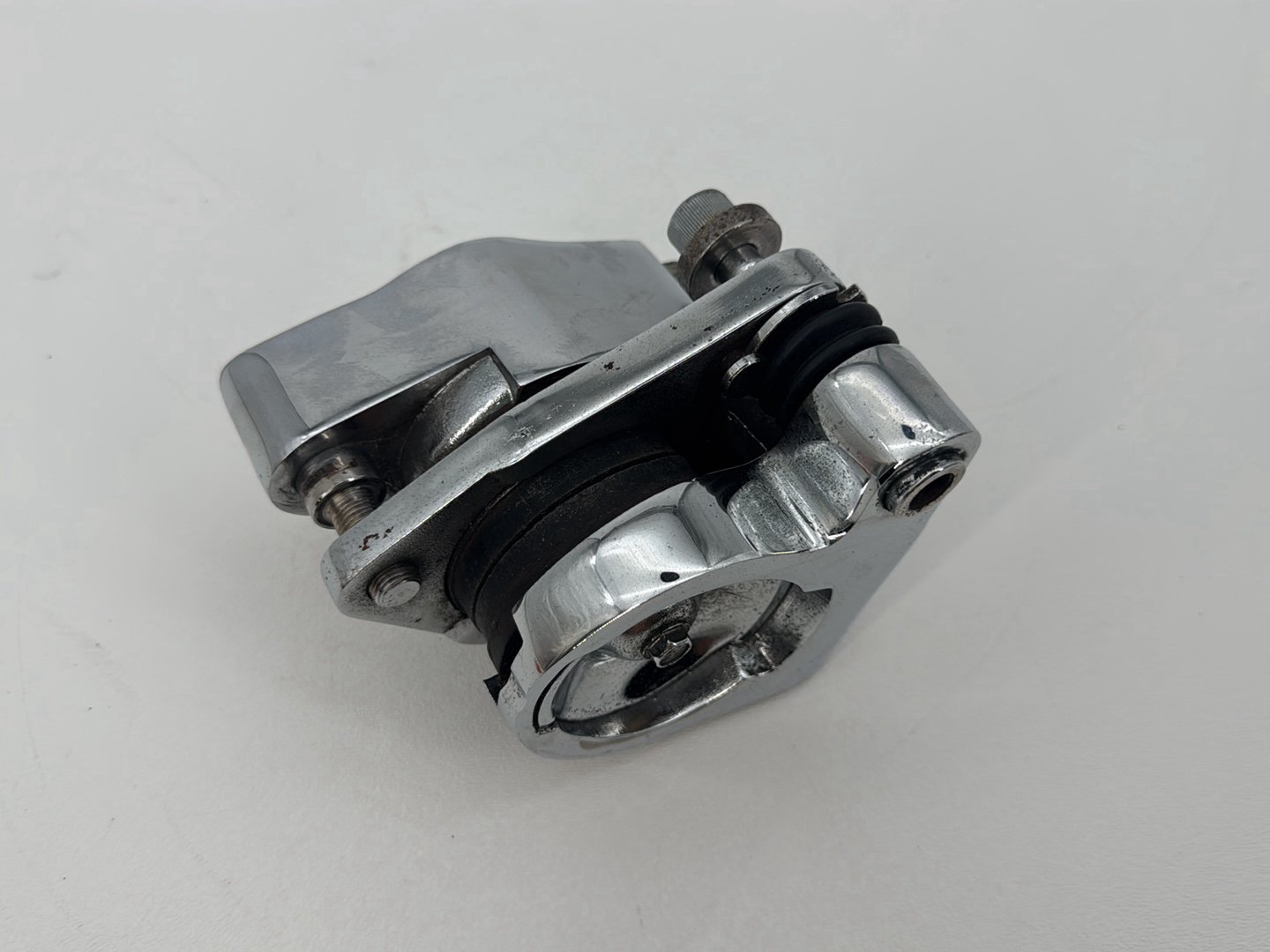 1999 - 2006 Harley-Davidson Dyna Low Rider Front Right 1 Brake Caliper Chrome