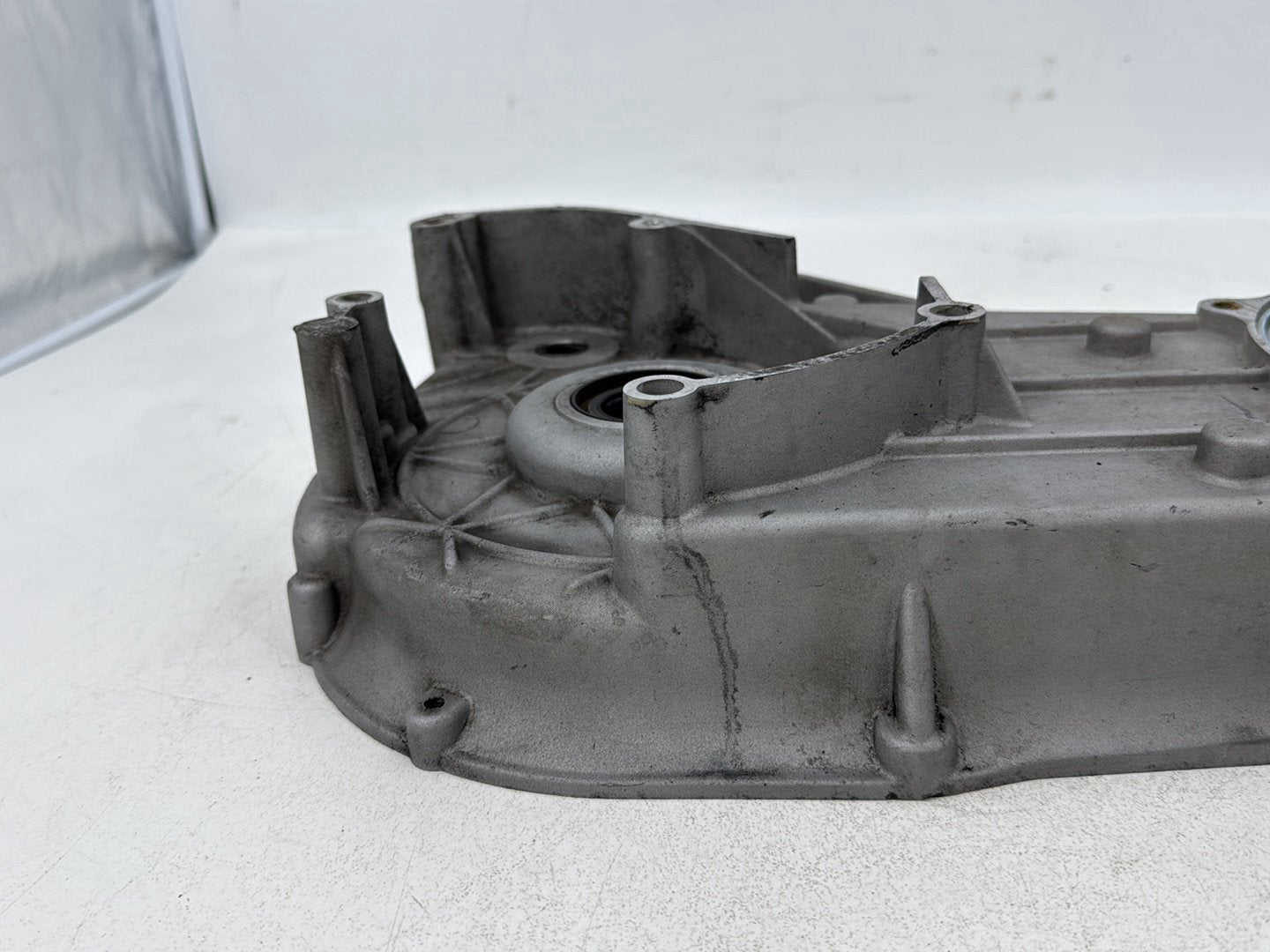 1999 - 2006 Harley-Davidson Touring Electra Glide Inner Primary Clutch Cover 60677-01B