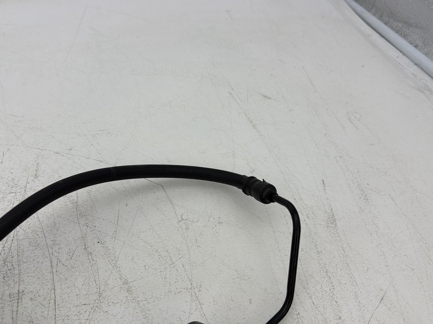 2007 Harley Electra Glide Touring Ultra FLHTCUI OEM Front Brake Hose Line Pipe