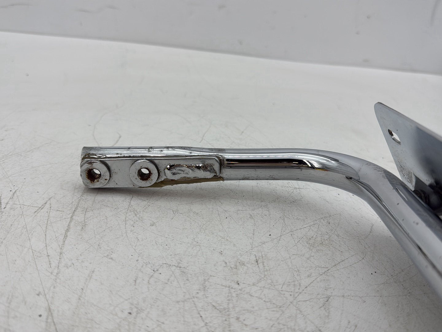 2007 Harley Touring FLHTCU Electra Glide Ultra OEM Rear License Plate Support Bar Holder