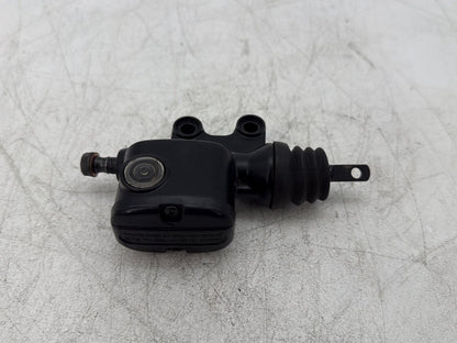 2013 Harley Electra Glide Touring Ultra FLHTCUI OEM Rear Brake Master Cylinder Reservoir
