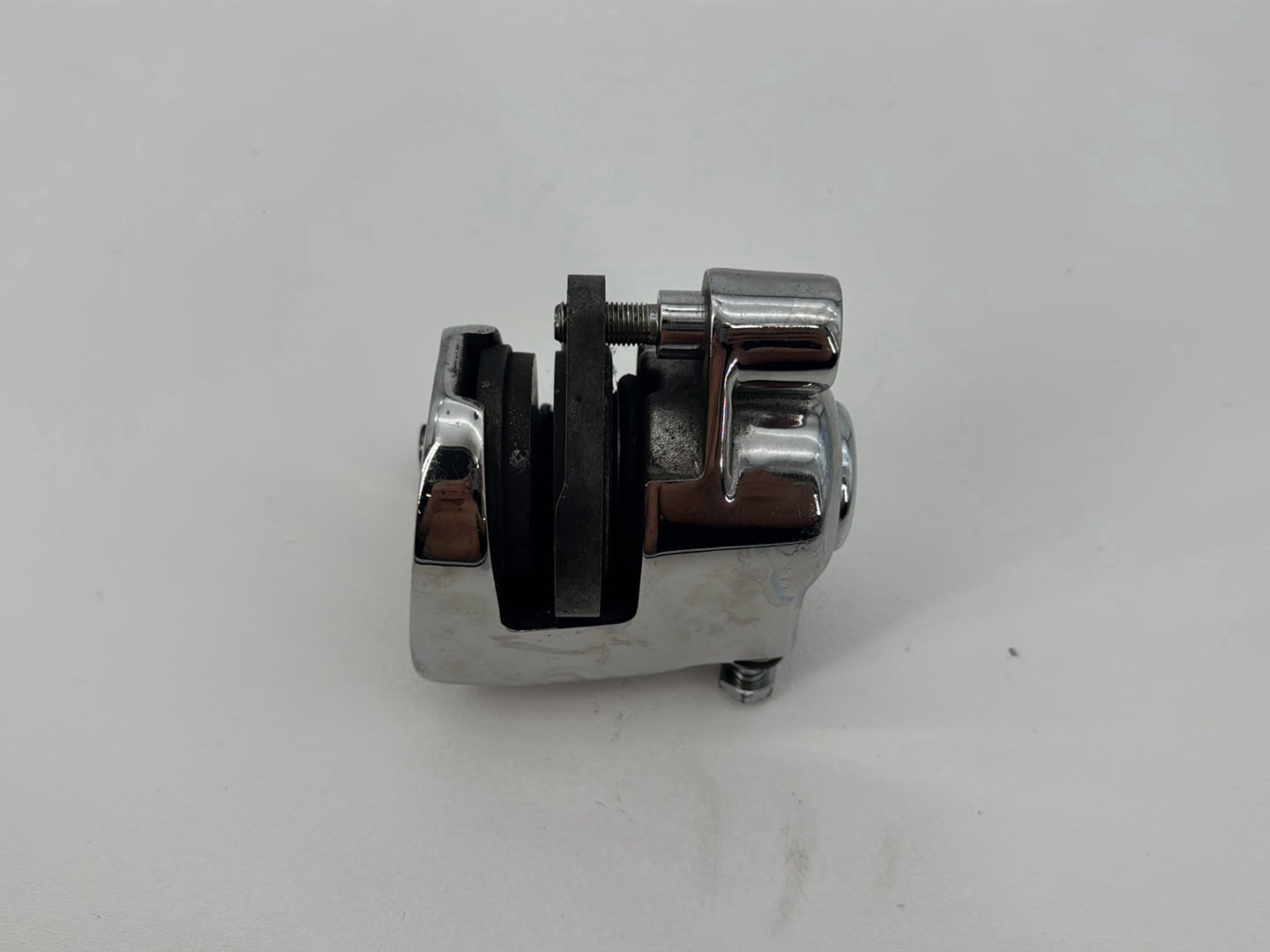 1999 - 2006 Harley-Davidson Dyna Wide Glide Front Left 1 Brake Caliper 44046-84C