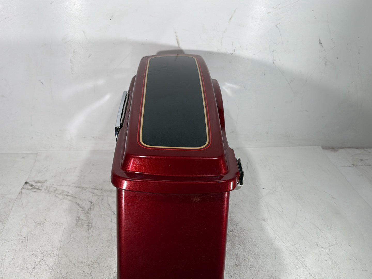 2007 Harley Touring FLHTC Electra Glide Classic OEM Left 1 Saddlebag Luggage NO Key