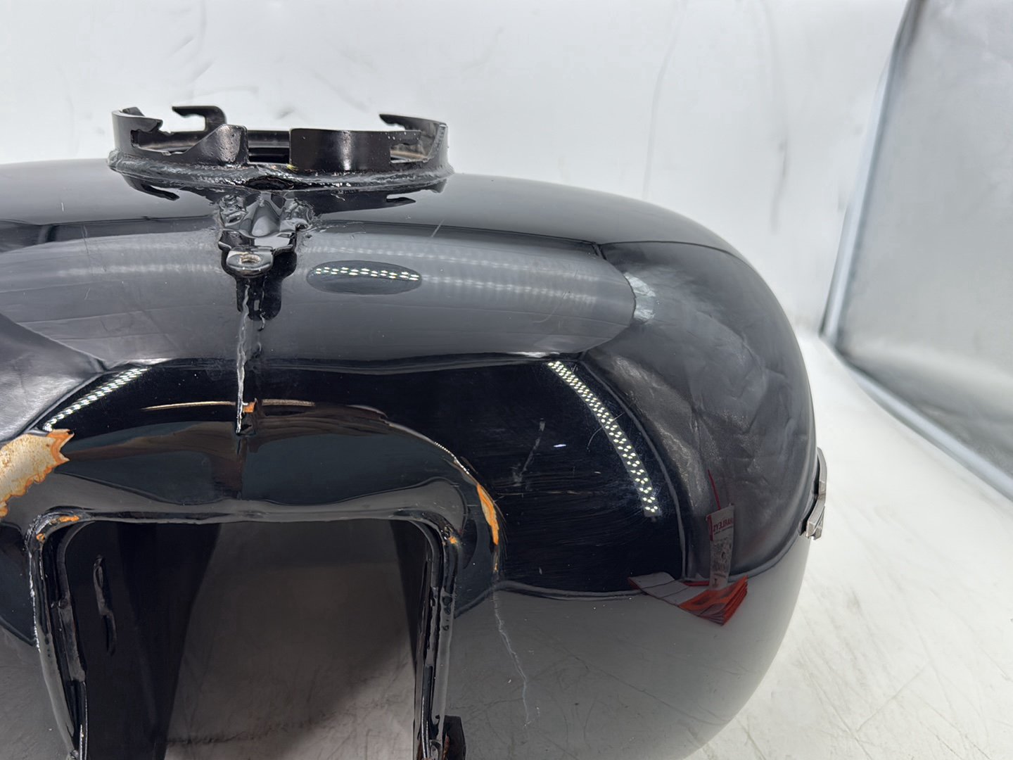 2012 Harley Street Glide Touring FLHX OEM Fuel Gas Tank Gasoline Reservoir