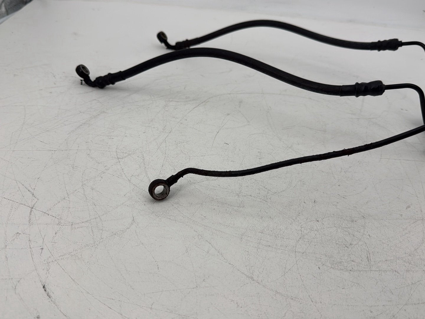 2006 Harley Touring FLHRI Road King OEM Front Brake Hose Line Pipe