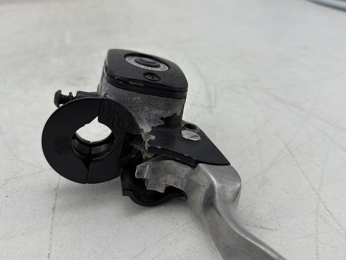 2007 Harley Electra Glide Touring OEM Front Right Brake Lever Master Cylinder