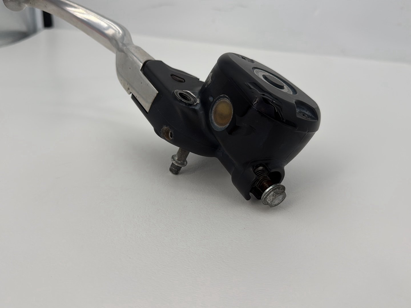 2014 Harley Sportster XL883L 883 SuperLow OEM Front Right Brake Lever Master Cylinder