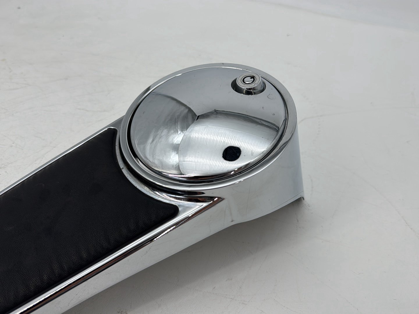 1999 - 2006 Harley-Davidson Touring Electra Glide Classic Fuel Gas Tank Dash Console NOKey