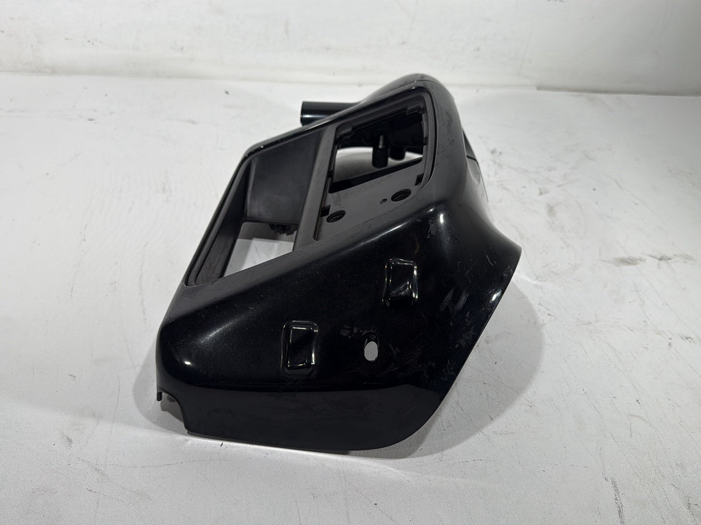 2018 Harley Electra Glide Touring Ultra FLHTCU OEM Left Lower 1 Fairing Cowl Cover