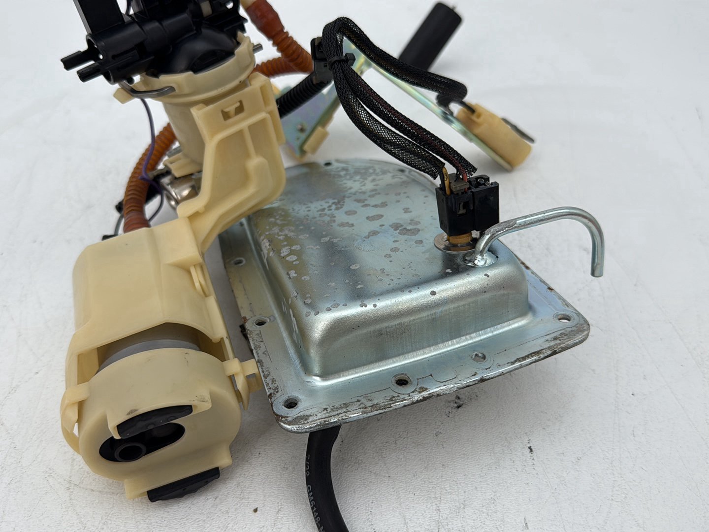 2006 Harley Dyna FXDWGI Wide Glide OEM Fuel Pump Gas Gasoline Petrol Sending