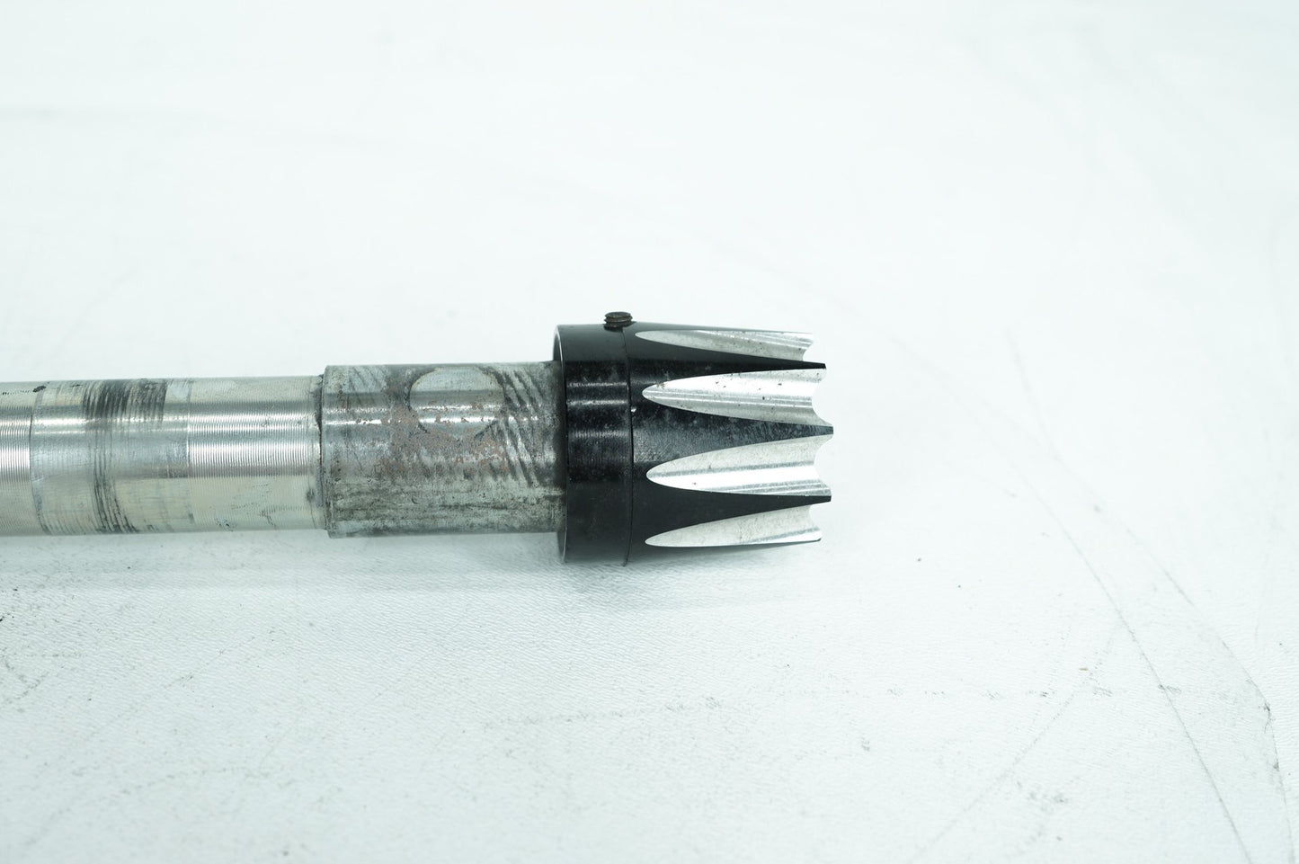 1999 - 2006 Harley-Davidson Touring Electra Ultra Front Wheel Axle Bolt Shaft 43364-00