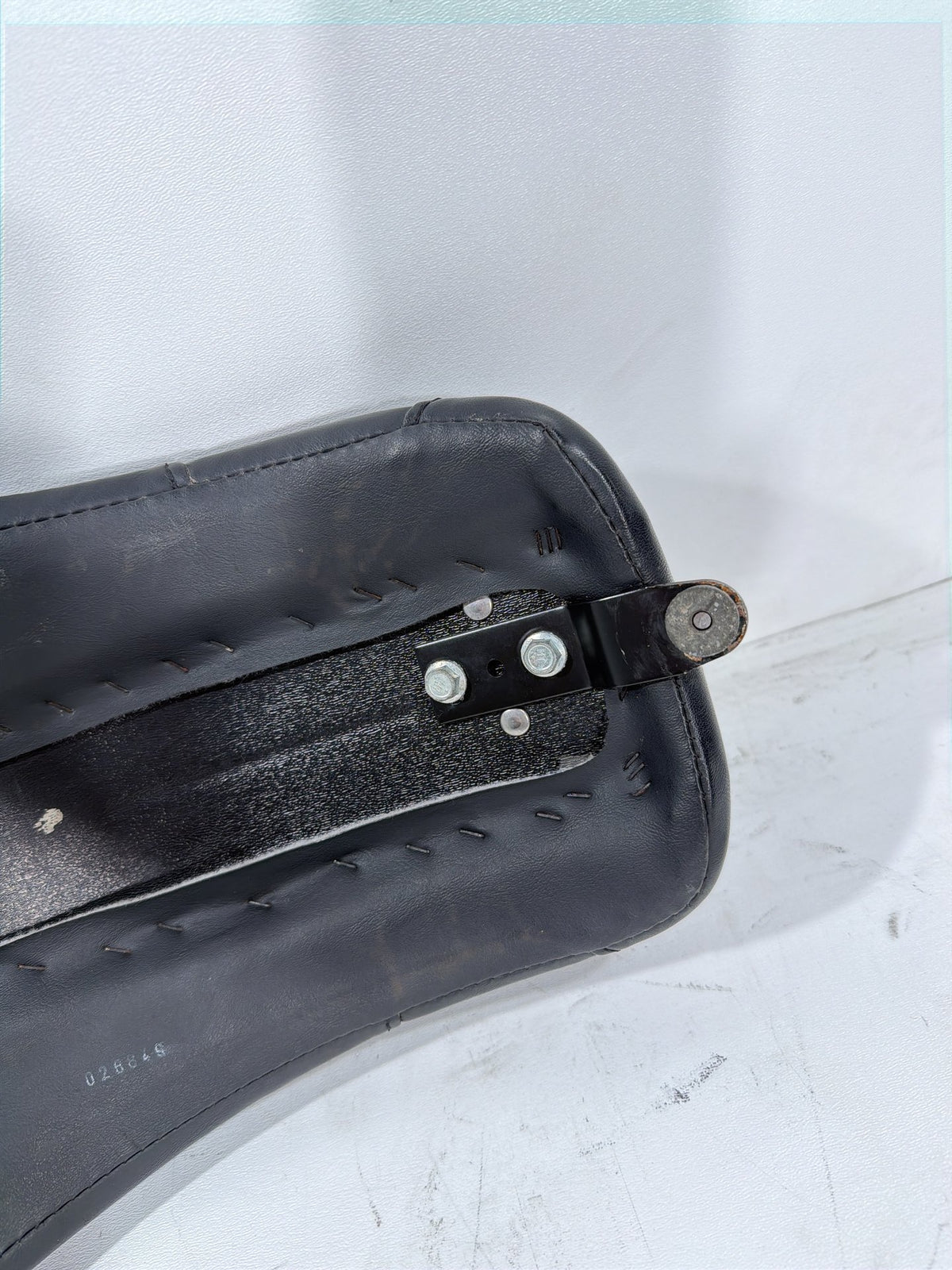 2008 Harley Softail Custom FXSTC OEM Passenger Rider Driver Seat Saddle