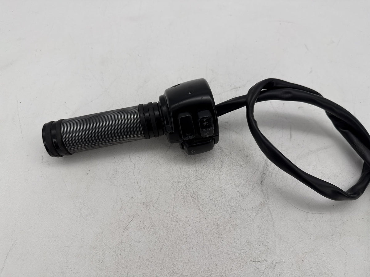 08 Harley Softail Custom FXSTC OEM Left Turn Signal Headlight Switches Controls
