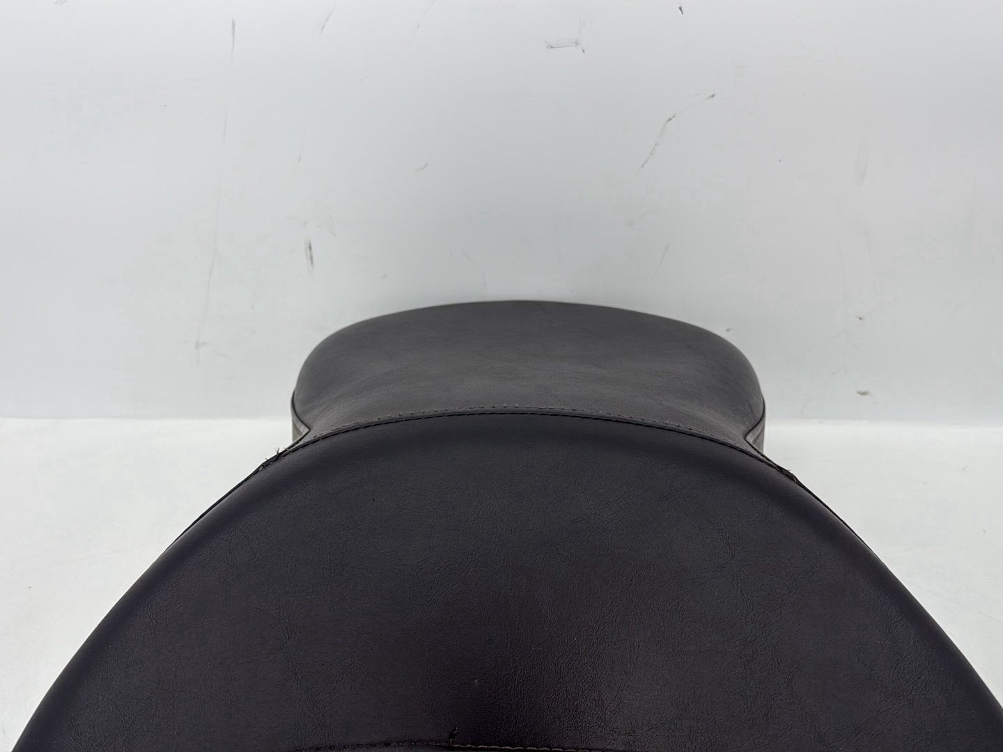 2007 - 2012 Harley-Davidson Dyna Super Glide Passenger Rider Driver Seat Saddle   53077-06