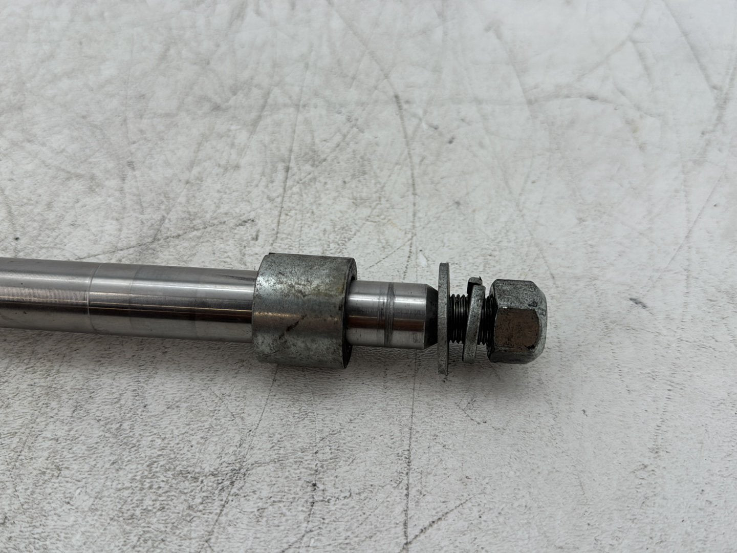 2003 Harley Dyna Wide Glide FXDWG OEM Front Wheel Axle Bolt Shaft