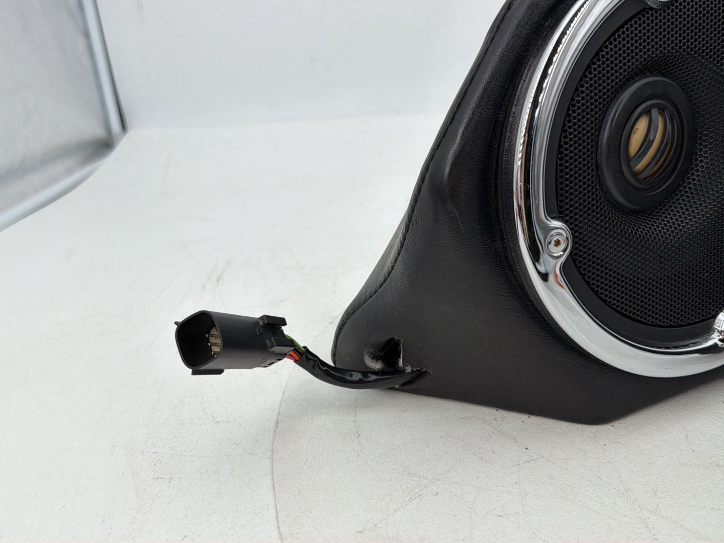 2008 - 2016 Harley-Davidson Touring Electra Glide Ultra Rear Left Right Audio Speakers 	76307-98