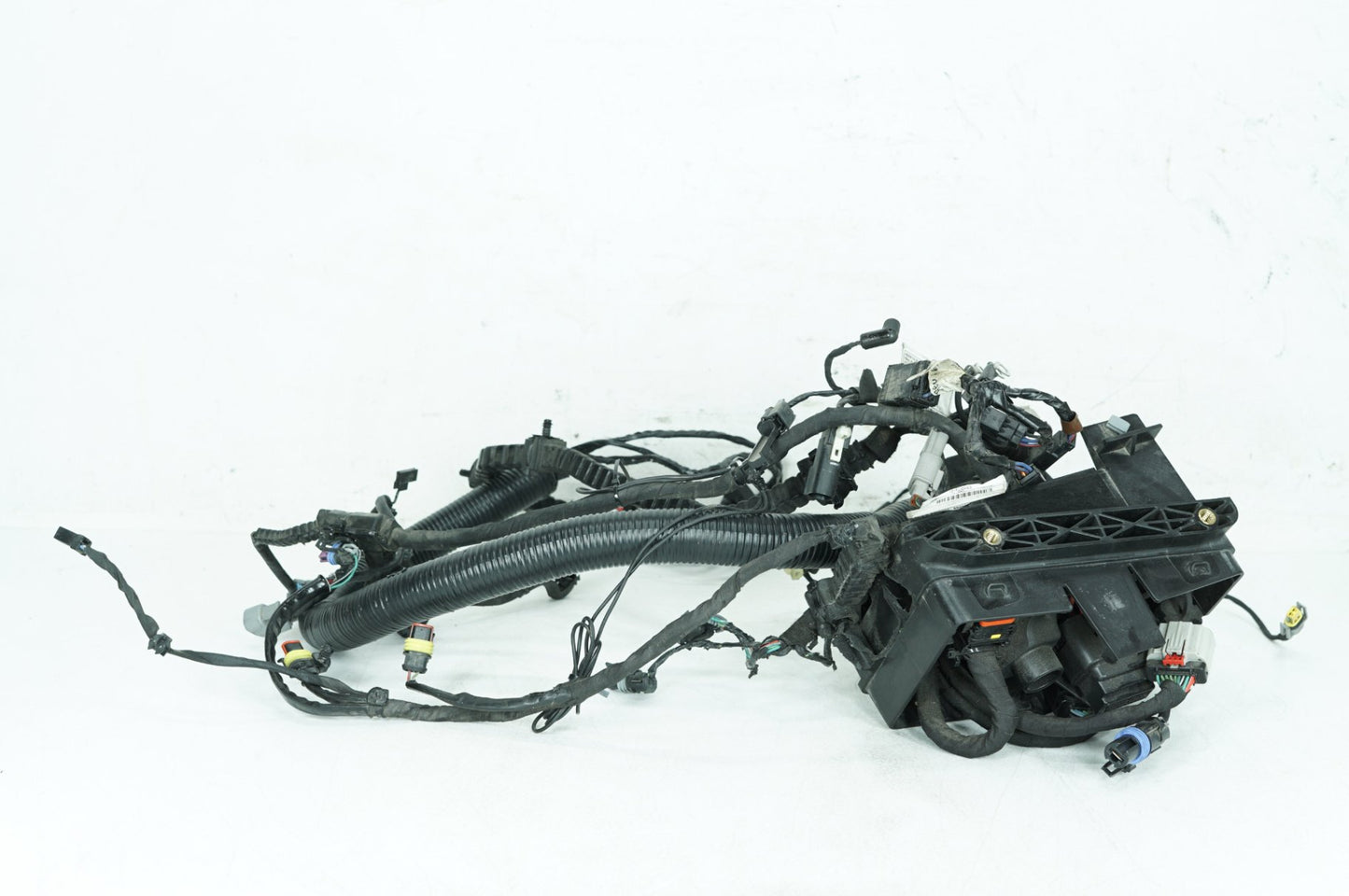 2007 - 2017 Harley-Davidson Dyna Fat Bob Main Wire Wiring Harness Loom NON-abs  	71072-12A