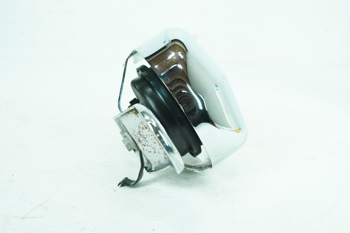 2007 - 2014 Harley-Davidson Dyna Super Glide Custom Horn Signal Klaxon Chrome Cover 69012-93A