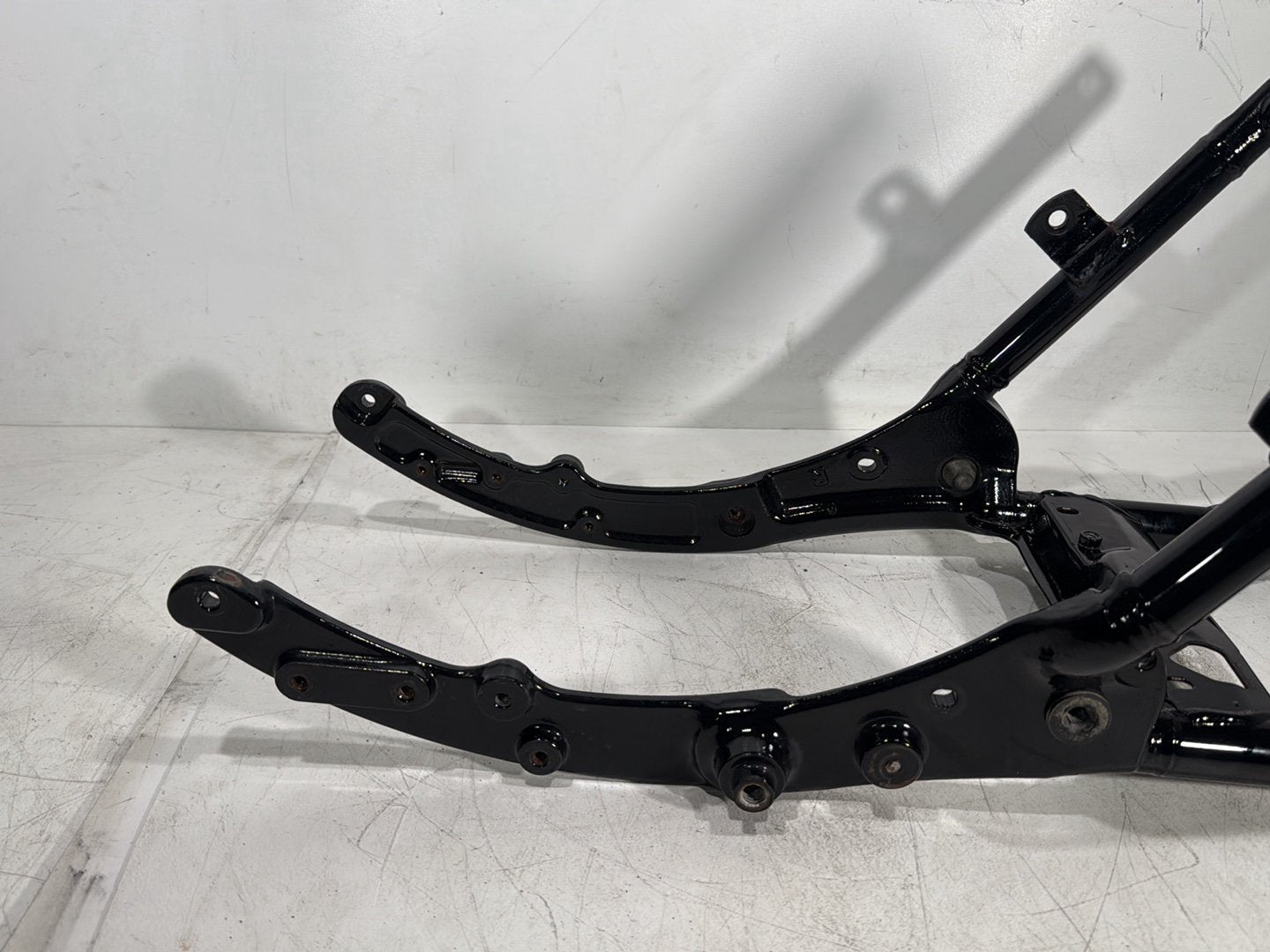 2011 Harley Street Glide Touring FLHX OEM Rear Back Sub Frame Rail Bar 48079-09BHP