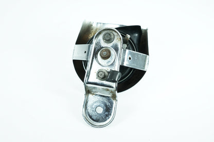 2000 - 2006 Harley-Davidson Touring Electra Ultra Horn Signal Klaxon Chrome Cover 69012-93A