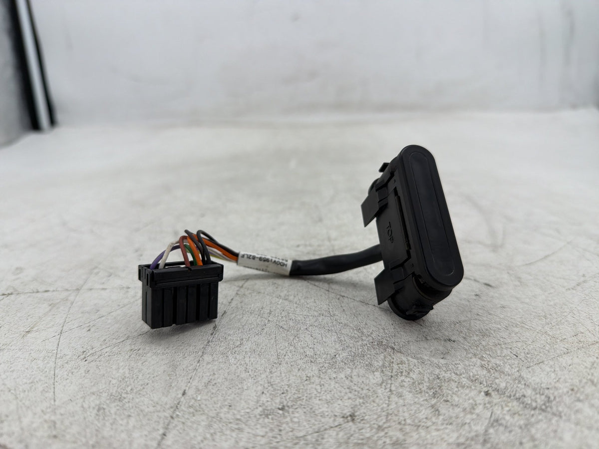 2013 Harley Street Glide Touring FLHX OEM Dash Indicator Lamp Wire Plug In
