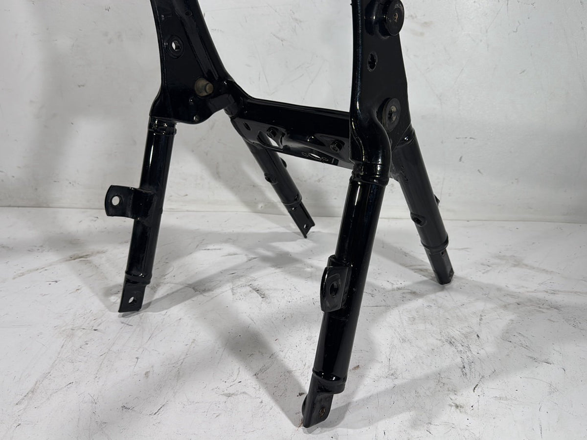 2015 Harley Electra Glide Ultra Low OEM Rear Sub Frame Rail Bar 48079-09BHP