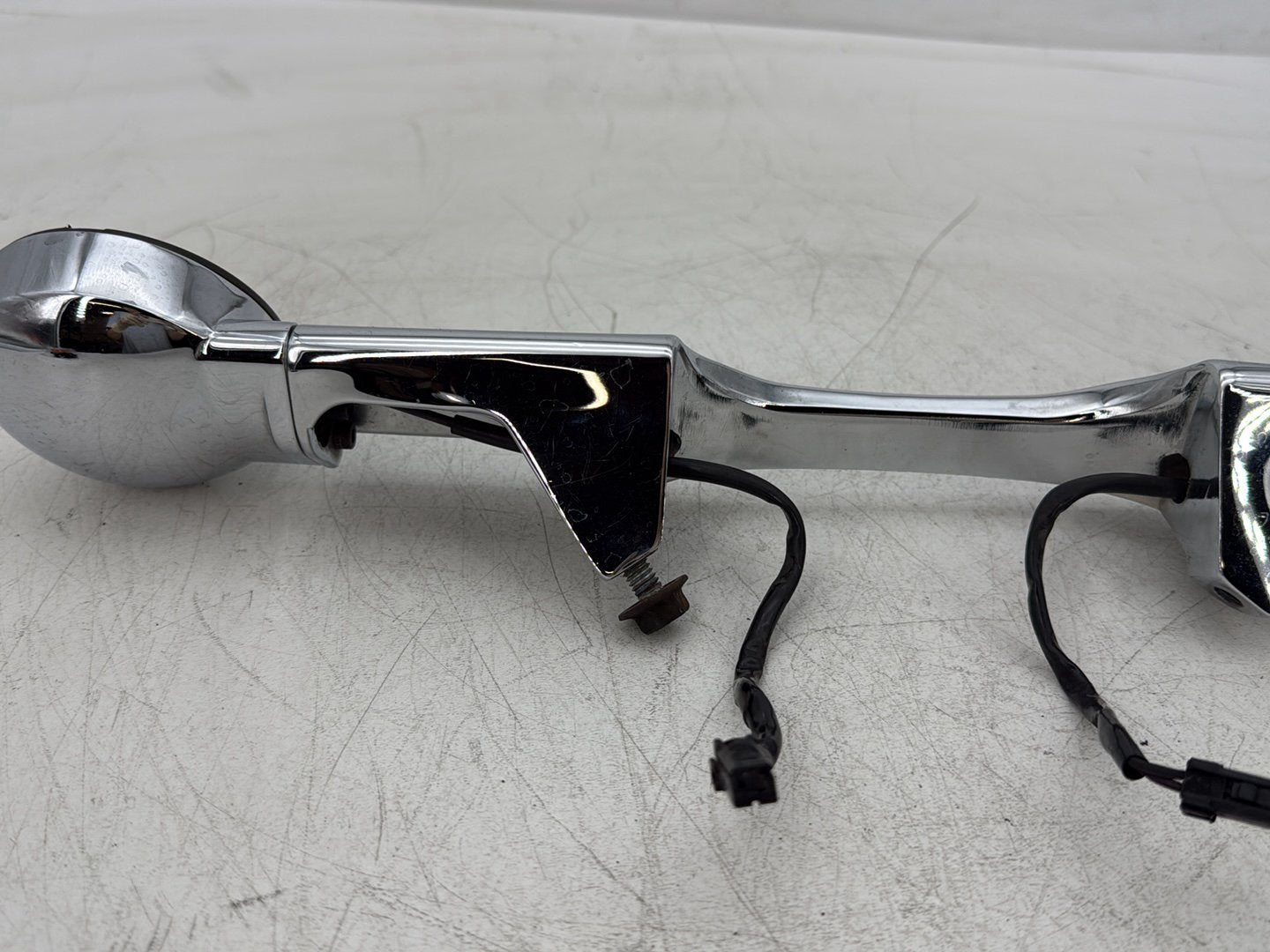 2006 Harley Electra Glide Touring Classic FLHTCI OEM Rear Left & Right Turn Signals