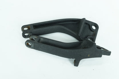 2007 - 2017 Harley-Davidson Dyna Switchback Left Right Foot Rest Peg Support Bracket 49224-06A
