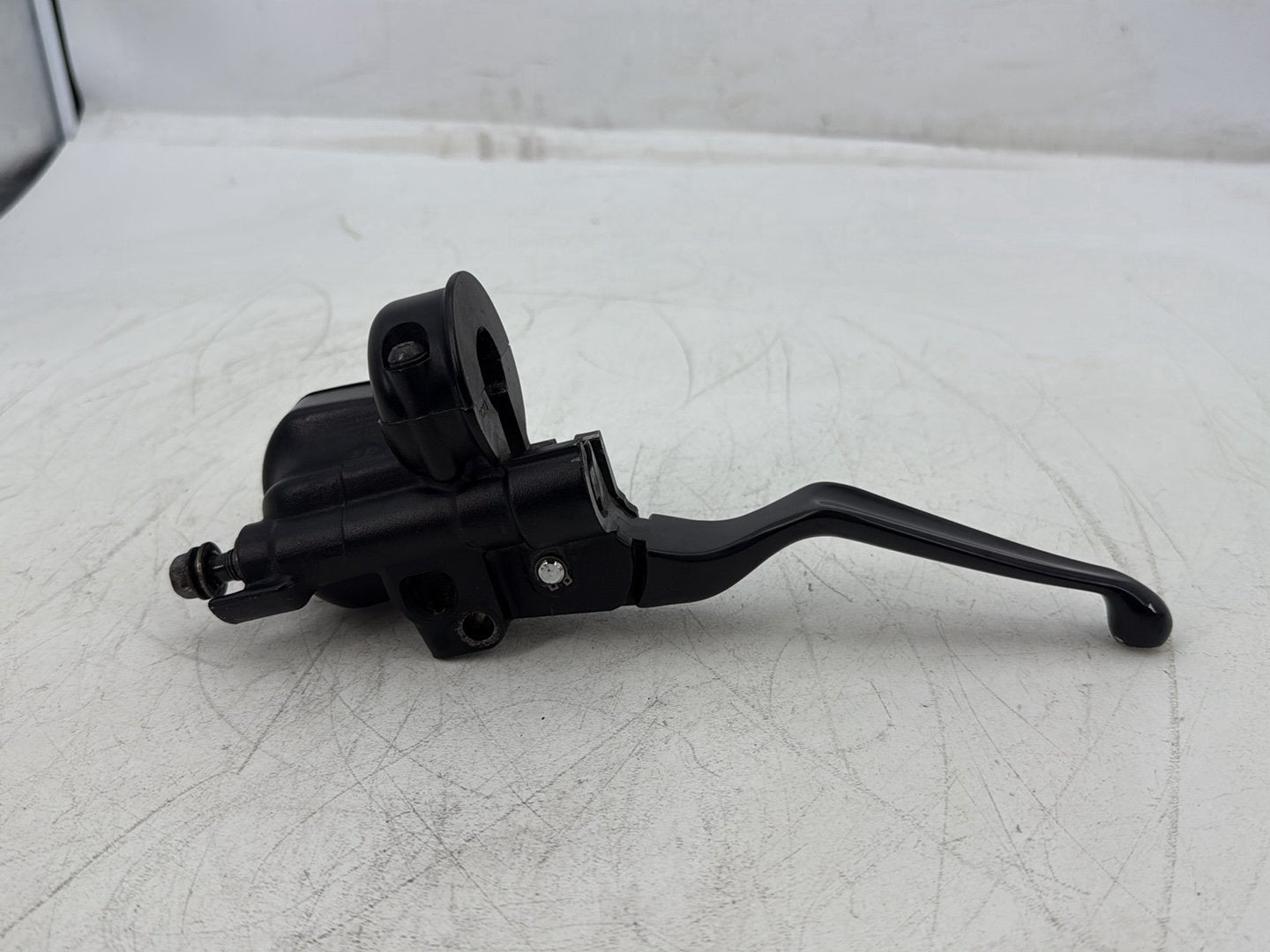 2013 Harley Forty-Eight Sportster 1200X OEM Front Right Brake Lever Master Cylinder