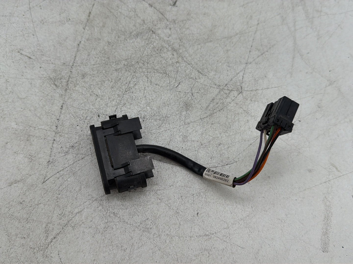 2009 Harley Road Glide Touring FLTR OEM Dash Indicator Lamp Wire Plug 68789-96A