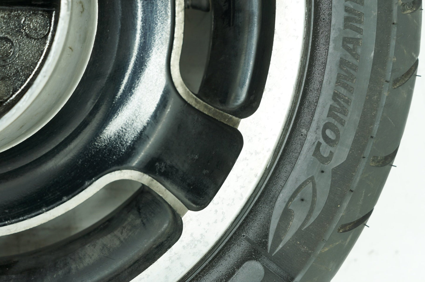 2007 - 2012 Harley-Davidson Touring Street Glide Rear Wheel Rim Tire 180/65B16 81H, Michelin, Airstrike