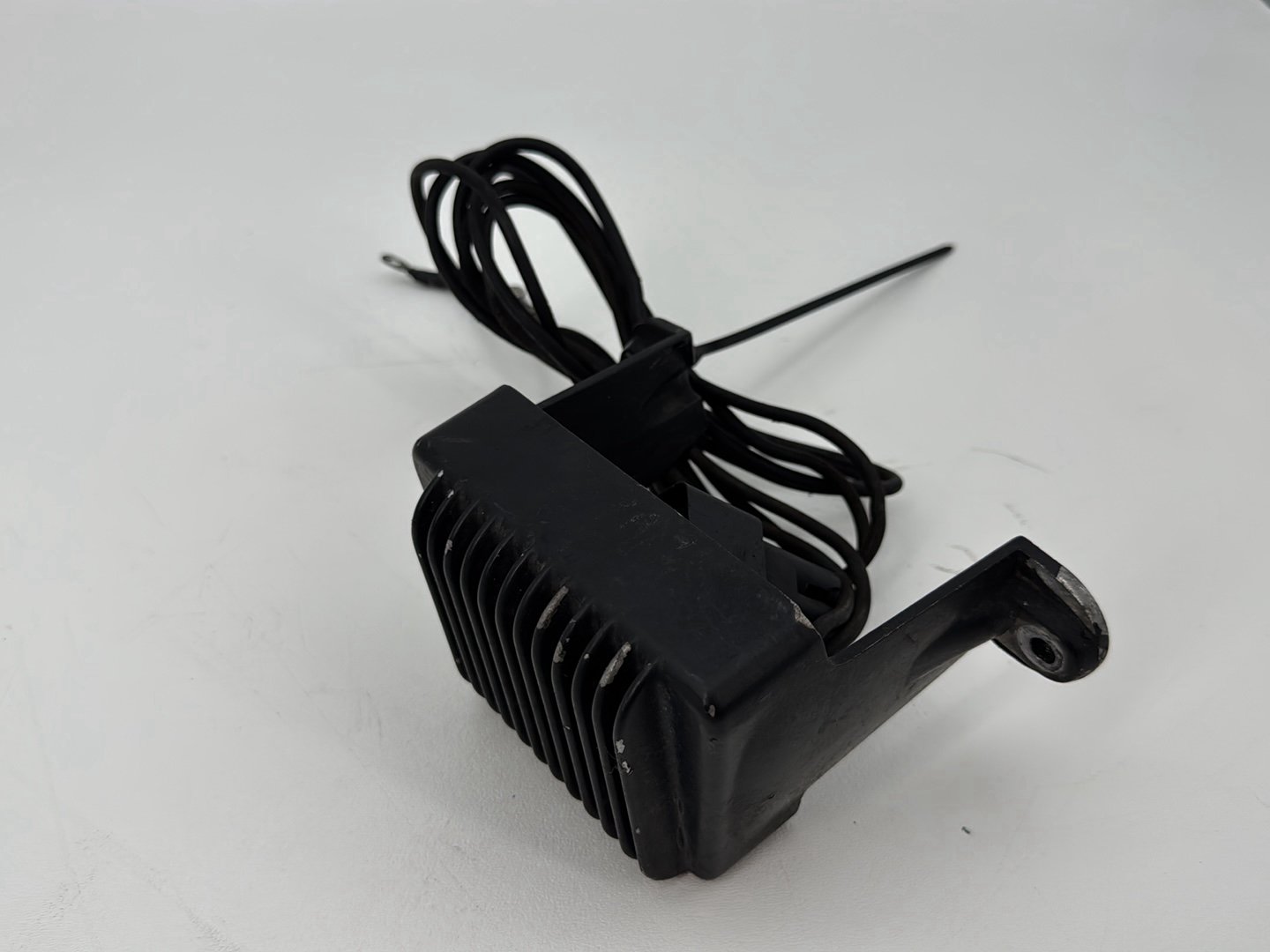 1999 - 2006 Harley-Davidson Touring Electra Glide Classic Voltage Regulator Rectifier   	74505-97A