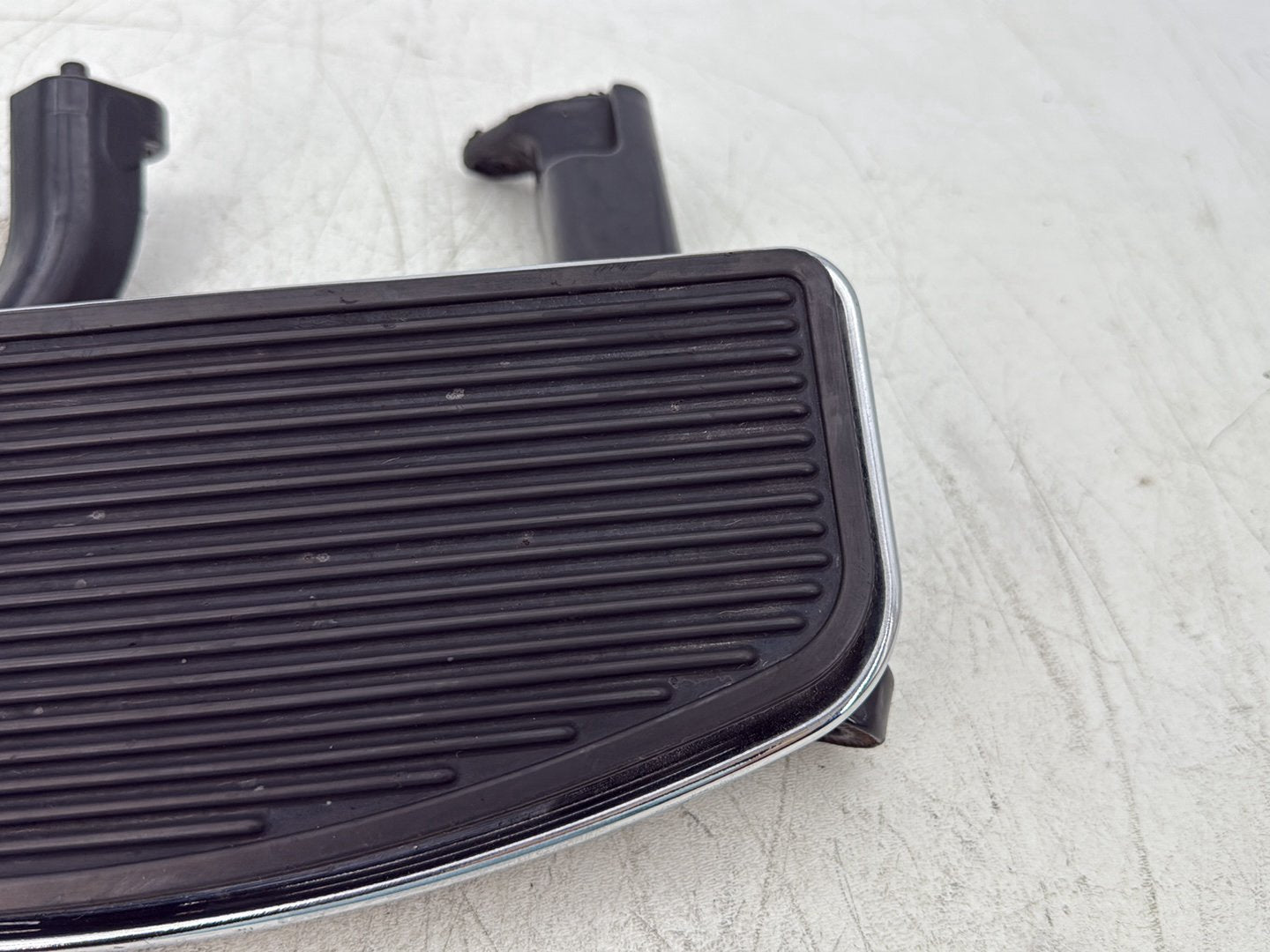 2016 Harley Road King Touring FLHR OEM Right Driver 1 Floorboard Foot Rest