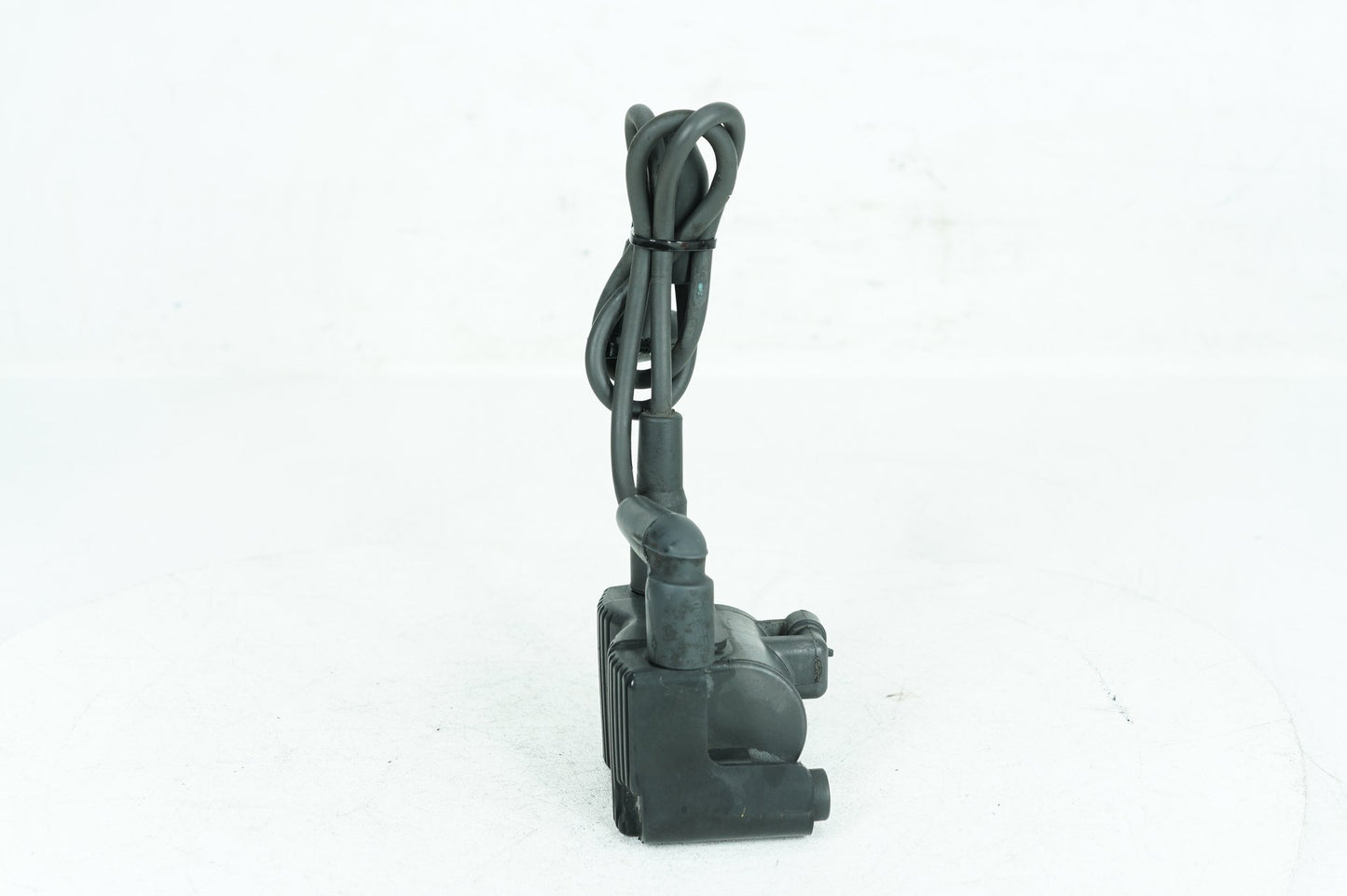 2007 - 2017 Harley-Davidson Dyna Street Bob Ignition Coil Spark Plugs Cable  	31696-07A