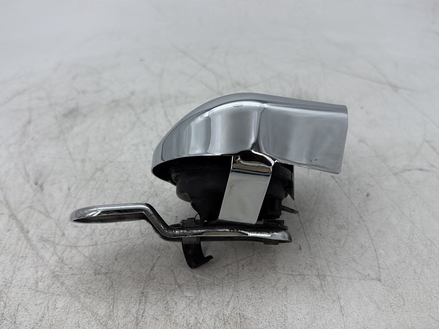 2013 Harley Heritage Softail Classic FLSTC OEM Horn Signal Klaxon Chrome Cover