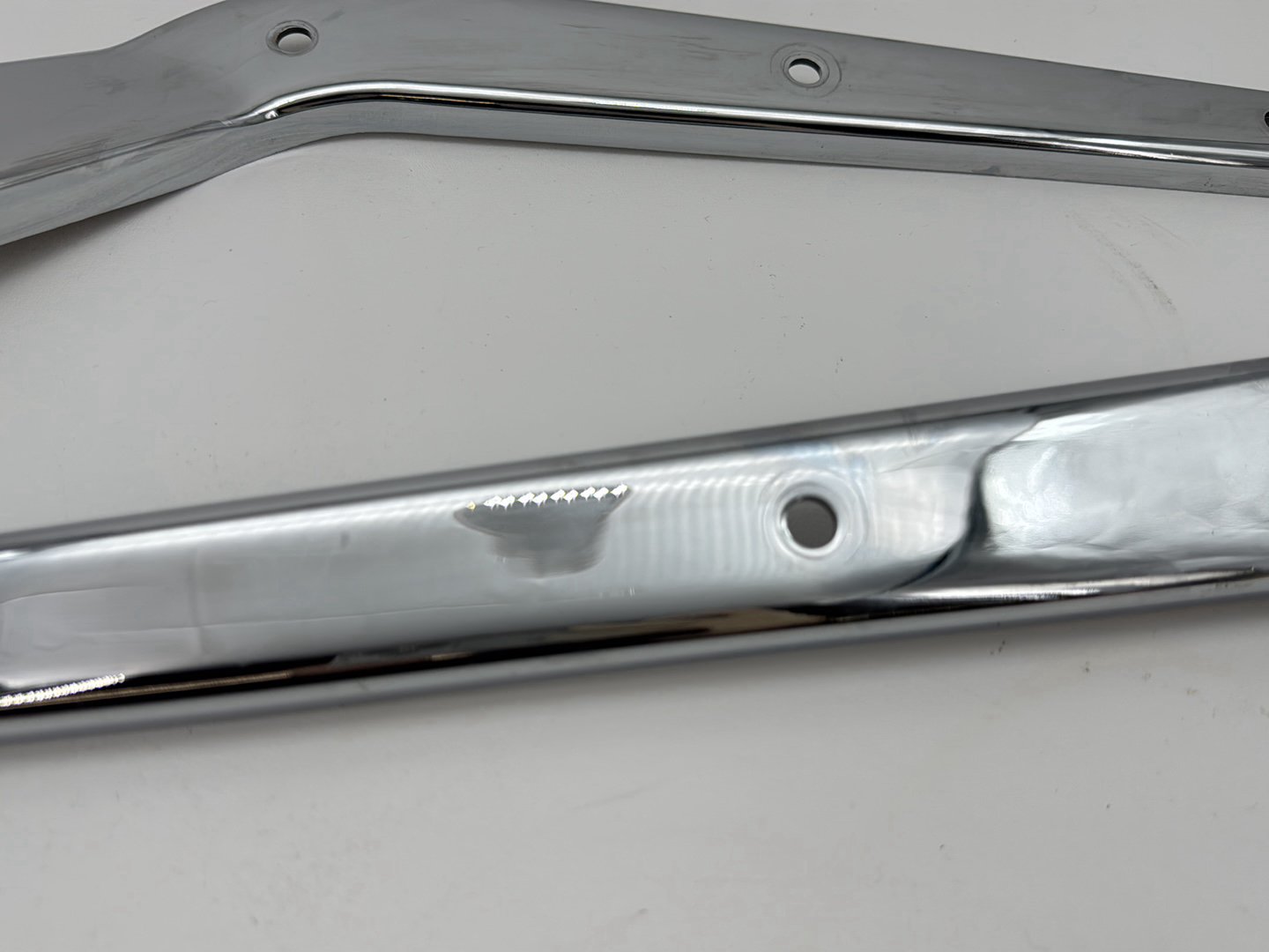 2008 Harley Softail Deluxe FLSTN OEM Rear Left Right Fender Struts Bracket