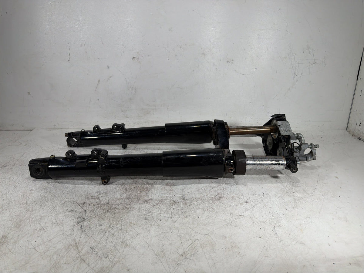 2006 Harley Electra Glide Touring Classic OEM Front Triple Tree Set & LH RH Fork Legs Sliders