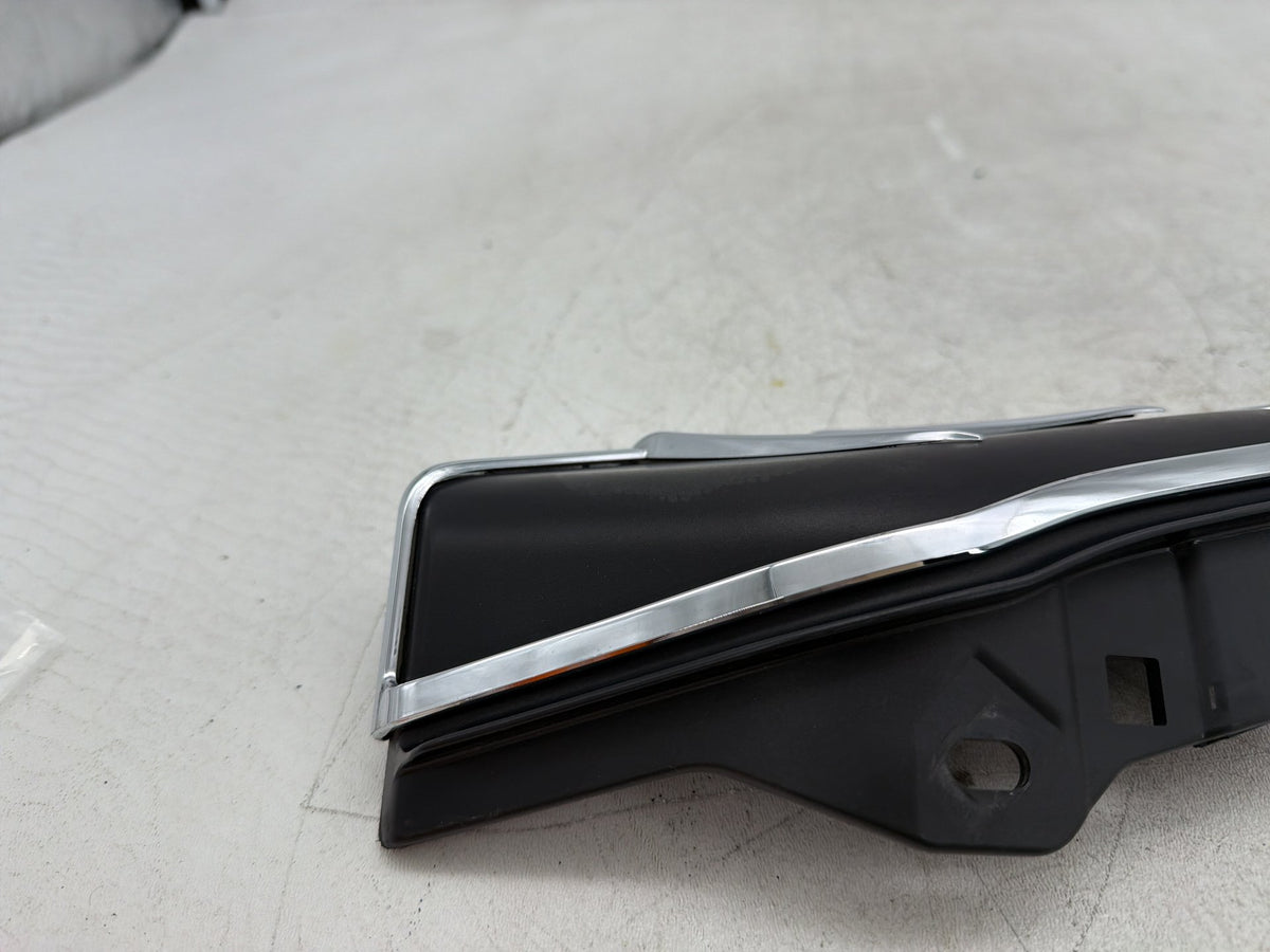 15 Harley Electra Glide Touring Ultra OEM Left Right Flare Wind Deflector Cover