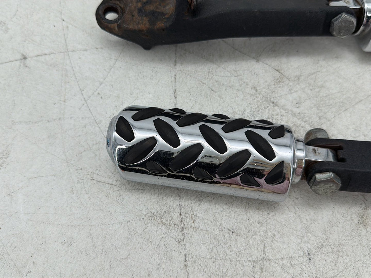 2007 Harley Dyna Street Bob FXDB OEM Passenger Left & Right Foot Pegs