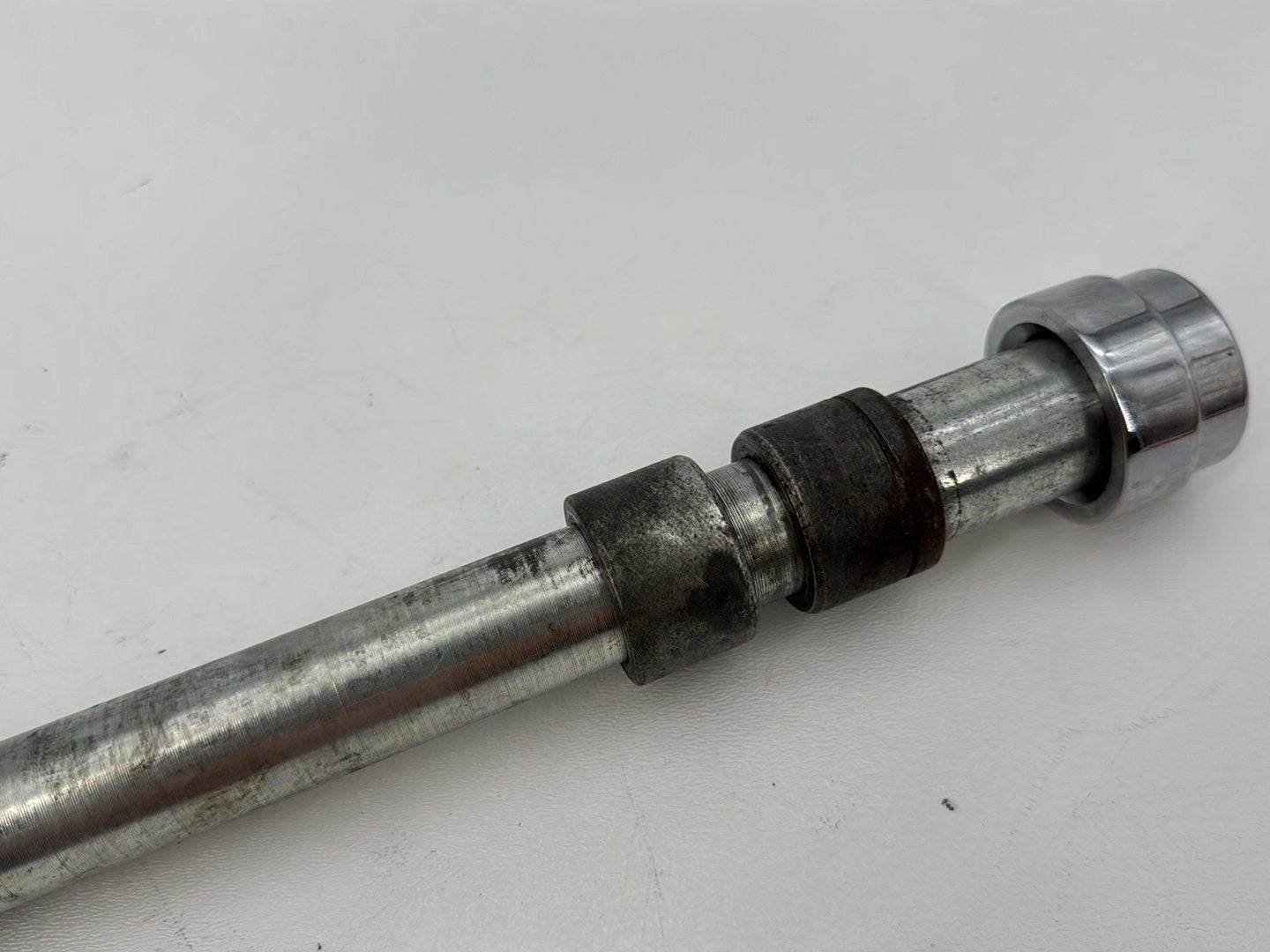 1999 - 2006 Harley-Davidson Touring Electra Glide Classic Front Wheel Axle Bolt Shaft 43364-00