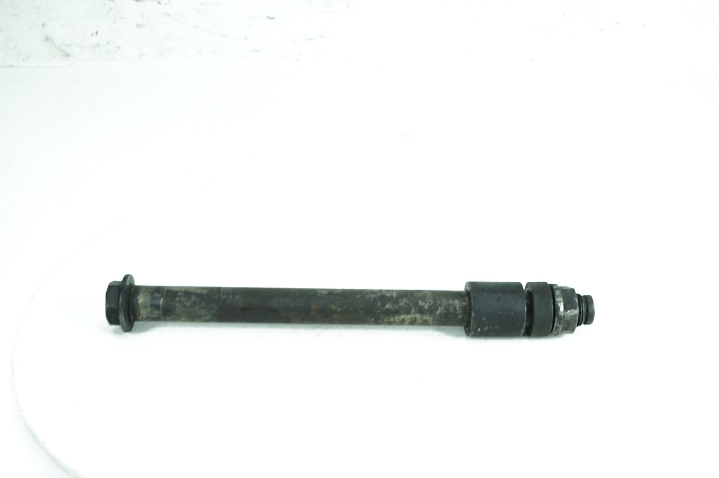 2004 - 2013 Harley-Davidson Sportster 1200 Low Rear Wheel Axle Bolt Shaft  	41176-08