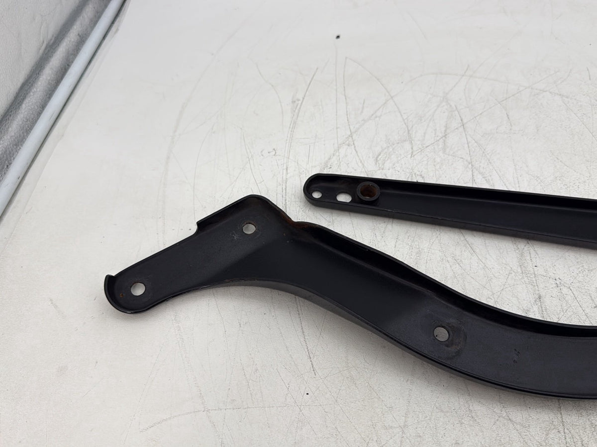 2011 Harley Softail FLSTFB Fat Boy OEM Rear Left Right Fender Struts Bracket