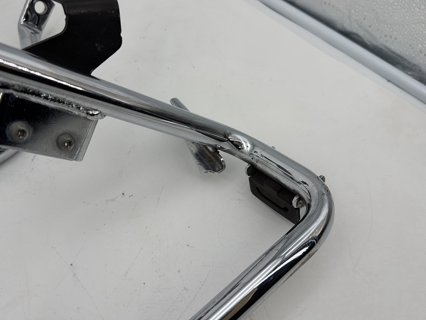 2007 - 2012 Harley-Davidson Touring Road Glide Rear Left Right Saddlebag Guard Rails Bar 	49206-09