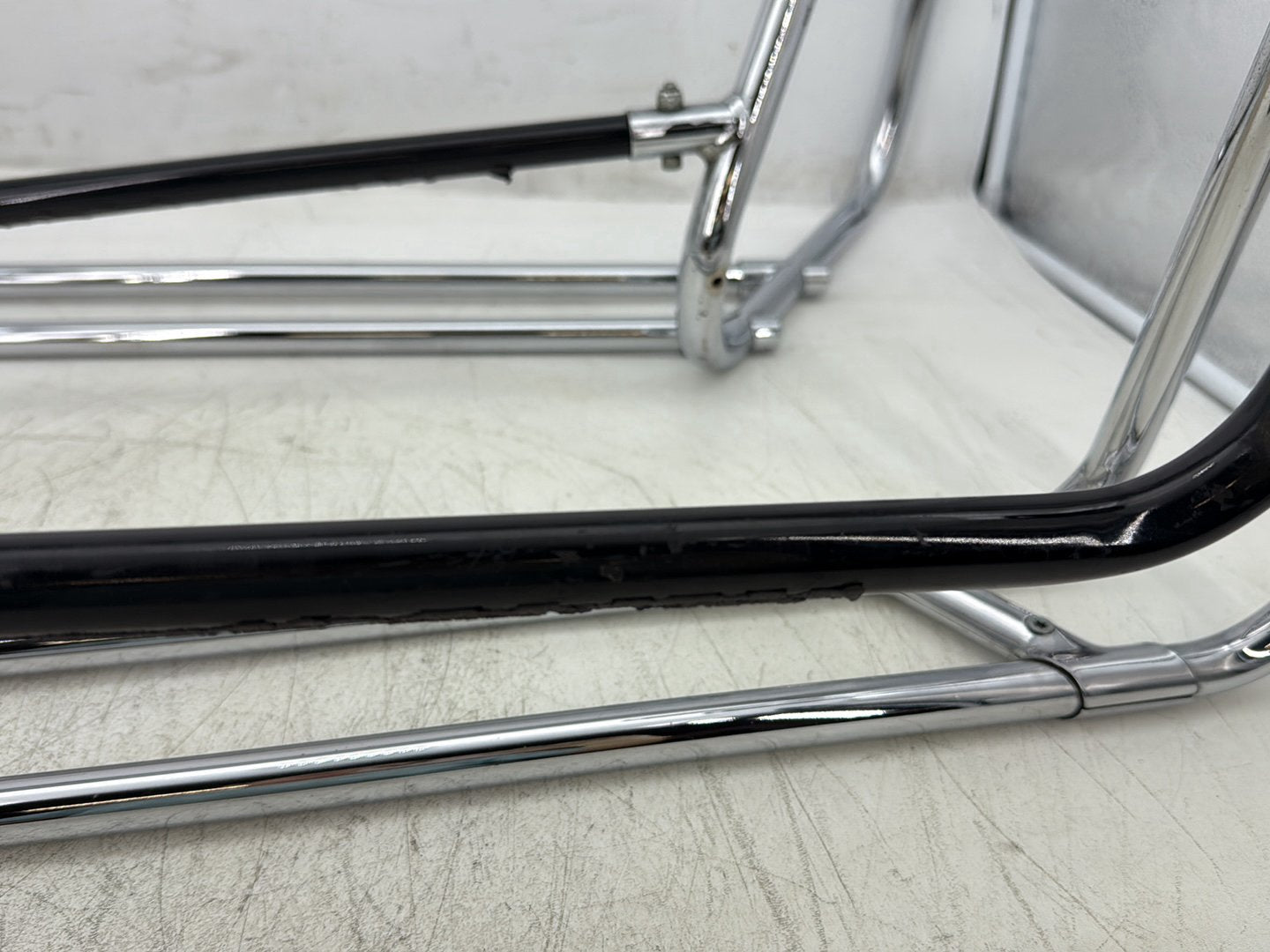 1998 Harley Touring FLHTCUI Electra Glide Ultra OEM Rear Left Right Saddlebag Guard Rails Bar